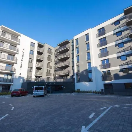 Przestronny 3 Pokojowy Park Apartment Ostrow Wielkopolski